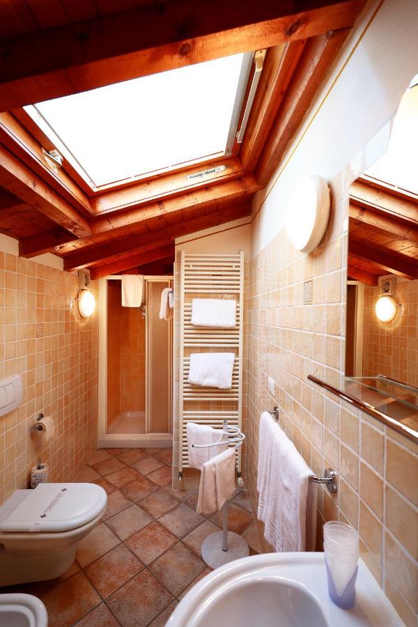 Affittacamere Residenza Del Duca Solferino Exterior foto