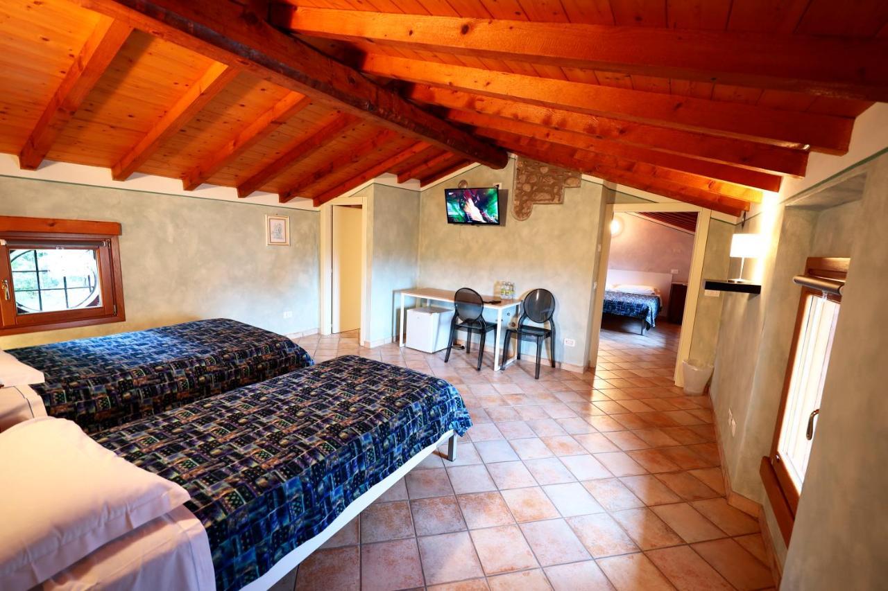 Affittacamere Residenza Del Duca Solferino Exterior foto